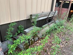lot 594 image: rail ties, 4x4 cuts,2x6