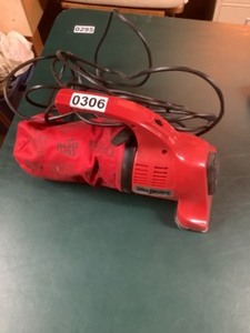 lot 306 image: Dirt Devil Vac