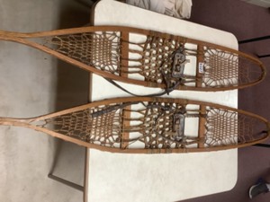 lot 327 image: Snow Shoes