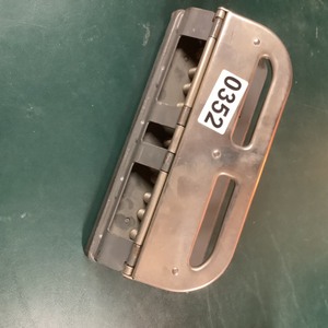 lot 352 image: 3 hole punch