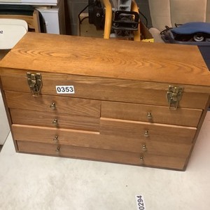lot 353 image: Felt line tool box