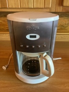lot 110 image: Gevalia Coffee Pot