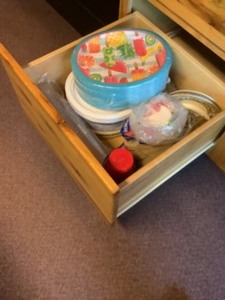 lot 124 image: Contents of Drawer