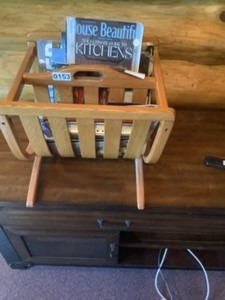 lot 153 image: Magazine Rack