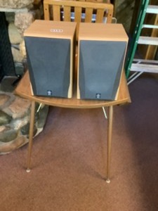 lot 154 image: Yamaha Indoor Speakers