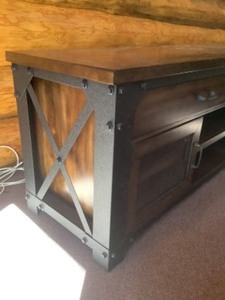 lot 156 image: Entertainment Center