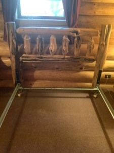 lot 170 image: Carved Log Bed