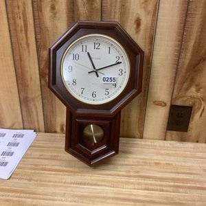 lot 255 image: LaCrosse Clock