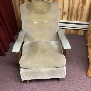 lot 272 image: Vintage rocking chair with pillows