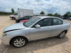 lot 29B image: 2007 Mazda Mazda3 I Touring - 2 OWNERS