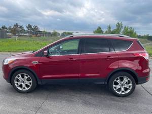 lot 7 image: 2016 Ford Escape Titanium - AWD - 1 OWNER