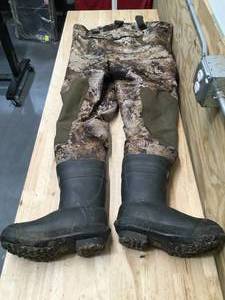 lot 23 image: Cabelas DryPlus Insulated Hunting Waders for Men Size 8R (Retail $299.99)