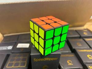 lot 29 image: Case of 100 Speed Ripper Cubes