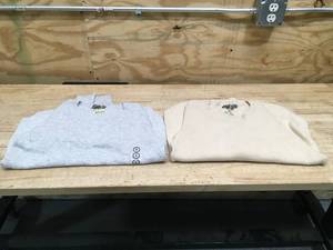 lot 47 image: Lot of 2 - Natural Reflections Sweaters Size Small