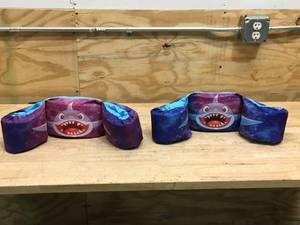 lot 63 image: Lot of 2 - Shark 2 in 1 Trainer water wings for kids 2