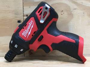lot 4 image: New Milwaukee M12 14 Hex Screwdriver (Tool Only) Model # 2401-20 05222420