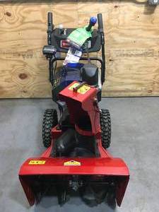 lot 120 image: Non-Working Toro 24 in. (61 cm) Power Max e24 60V Two-Stage Snow Blower Model # 39924