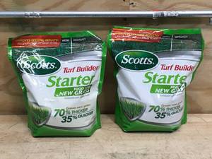 lot 128 image: Lot of 2 - Scotts Turf Builder Starter Fertilizer for New Grass 3 lbs bags