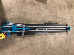 SEEUTEK Trigg 48 in. Manual Tile Cutter with Carbide Grit Blade and Non-Slip Hand Grip Customer Returns See Pictures