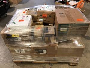 Pallet of Assorted Mixed Flooring Various Models and Conditions   Customer Returns See Pictures