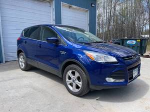 lot 5 image: 2013 Ford Escape SE AWD with 203,000 miles