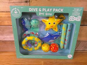 lot 67 image: Coconut Grove Dive & Play Pack Reef Gang Set of 10 Pool Toys