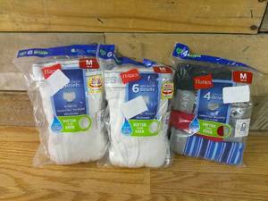 lot 258 image: Set of 2 Hanes Boys 6 Pack Briefs and 1 Hanes Boys 4 Pack Briefs- Medium