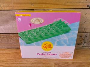 lot 285 image: Pocket Lounge - Sun Squad Inflatable Pool Float with 18 Pockets, Coil-Beam, Air Pillow, 220lb Capacity-Green