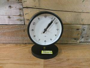 lot 421 image: Threshold Table Clock