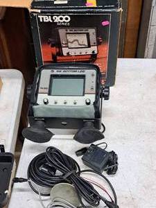 lot 264 image: The Bottom Line TBL-200 Fish Finder