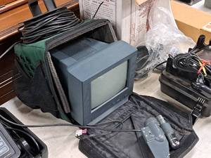 lot 267 image: Cabelas Advanced Anglers Viewing System Underwater Camera and 7 Monitor