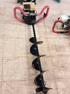 lot 274 image: StrikeMaster Lazer Mag Xpress Gas Ice Auger