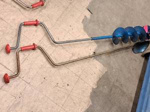 lot 281 image: Lot of (2) Hand-Operated Ice Augers