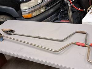 lot 282 image: Lot of (2) Hand-Operated Ice Augers