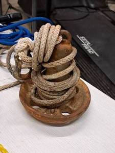 lot 324 image: Boat Anchor, White Rope