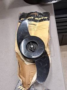lot 347 image: Minnkota 9 Power Prop