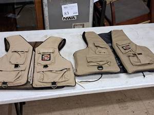 lot 355 image: Lot of (2) Stearns Life Jackets - Adult 2X-Large, Adult X-Large