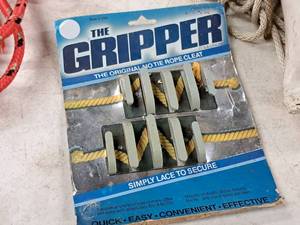 lot 383 image: Rope Tie Cleats