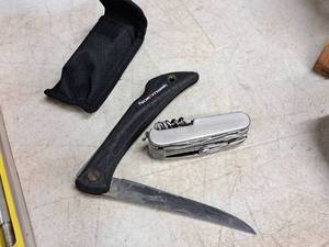 lot 399 image: Normark Folding Knife, Scout Knife, Knife Sheath