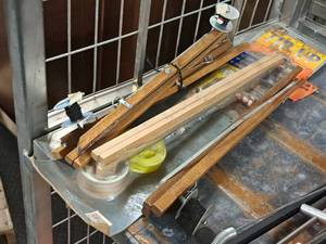 lot 429 image: Lot of (4) Assorted Ice Fishing Tip-Up Rods