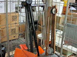lot 432 image: Lot of (5) Assorted Ice Fishing Tip-Up Rods