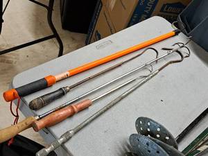 lot 433 image: Lot of (5) Assorted Fishing Grapple Hooks