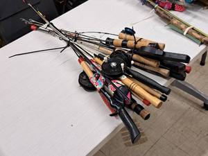 lot 441 image: Lot of (18) Assorted Ice Fishing Rods
