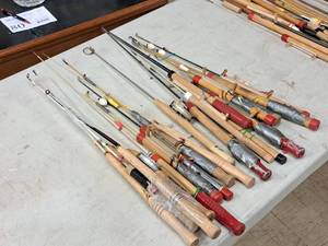 lot 444 image: Lot of (20) Assorted Ice Fishing Rods