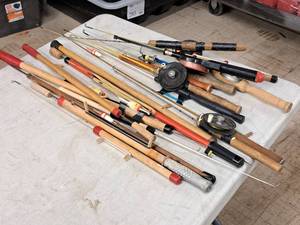lot 445 image: Lot of (18) Assorted Ice Fishing Rods
