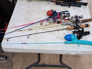 lot 451 image: Lot of (6) Assorted Adult & Children Ice Fishing Rods