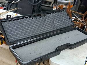 lot 456 image: Frabill Padded Hard-Side Fishing Rod Carry Case
