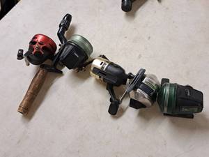 lot 458 image: Lot of (5) Assorted Spincast Fishing Reels