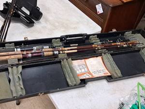 lot 473 image: Lot of (3) Fishing Rods with Carry Case