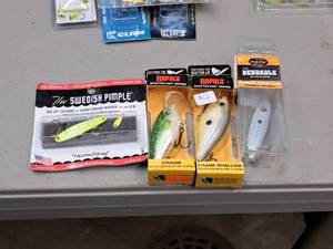 lot 509 image: Lot of (4) Assorted Fishing Lures